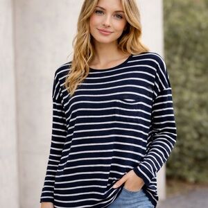 Vince Women's 100% Linen Blue White Stripe Long Sleeve Top Shirt M Coastal Beach